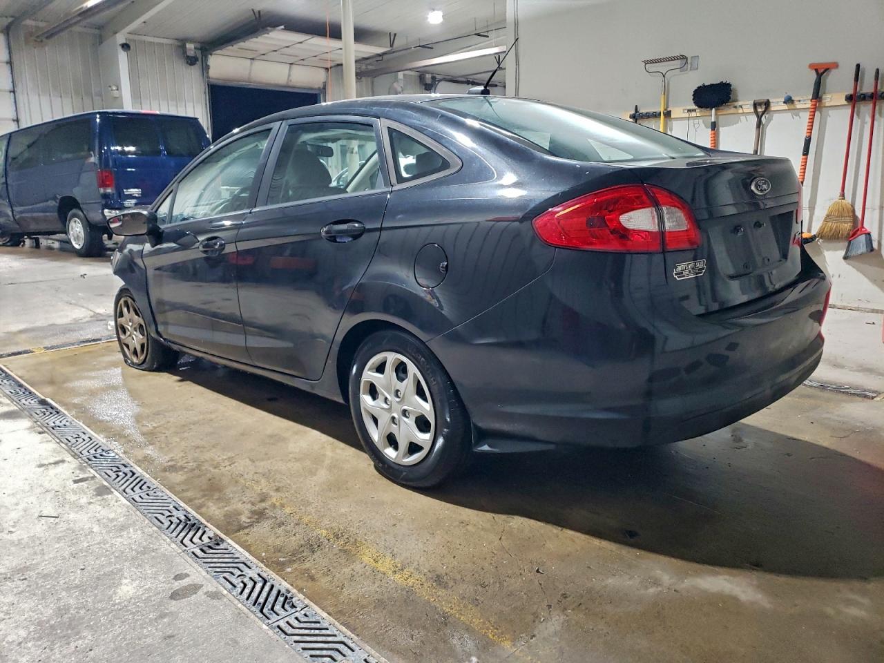 2012 FORD FIESTA SE photo 5