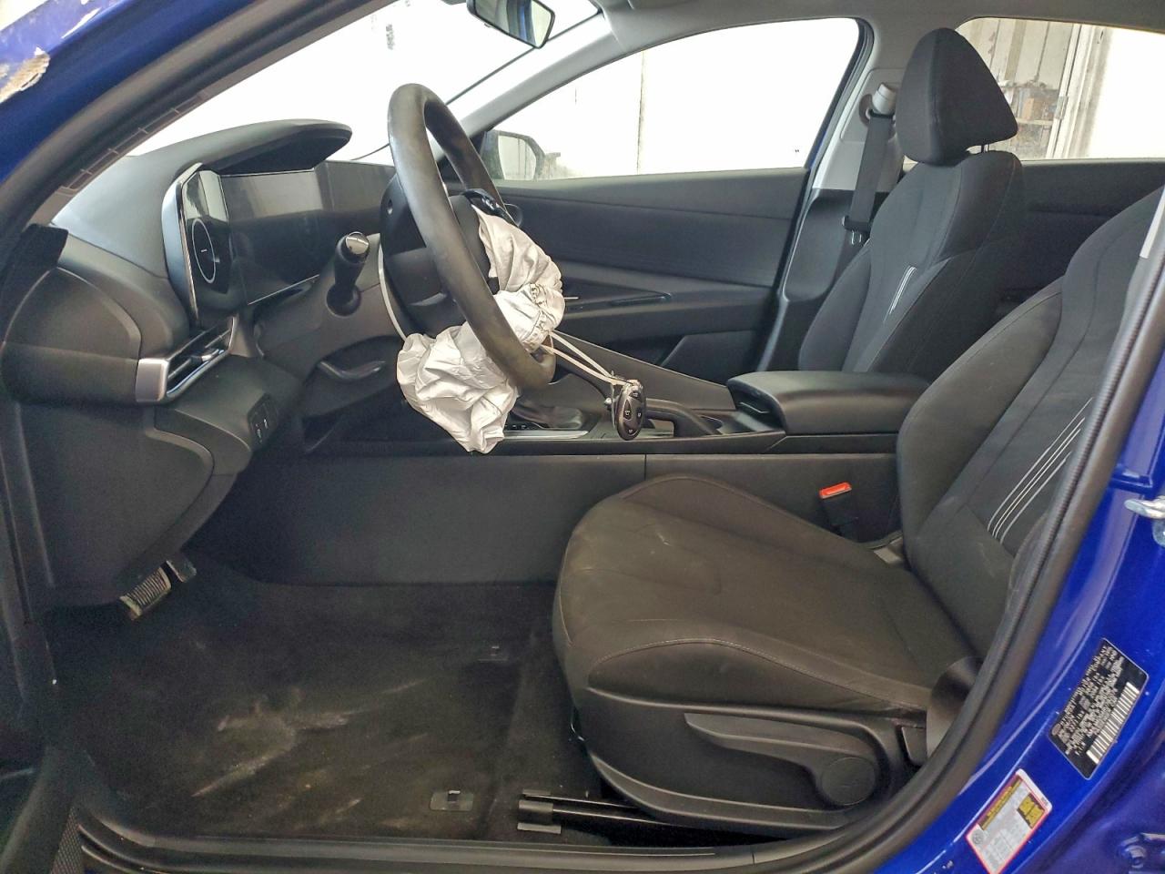 2024 HYUNDAI ELANTRA SEL photo 7