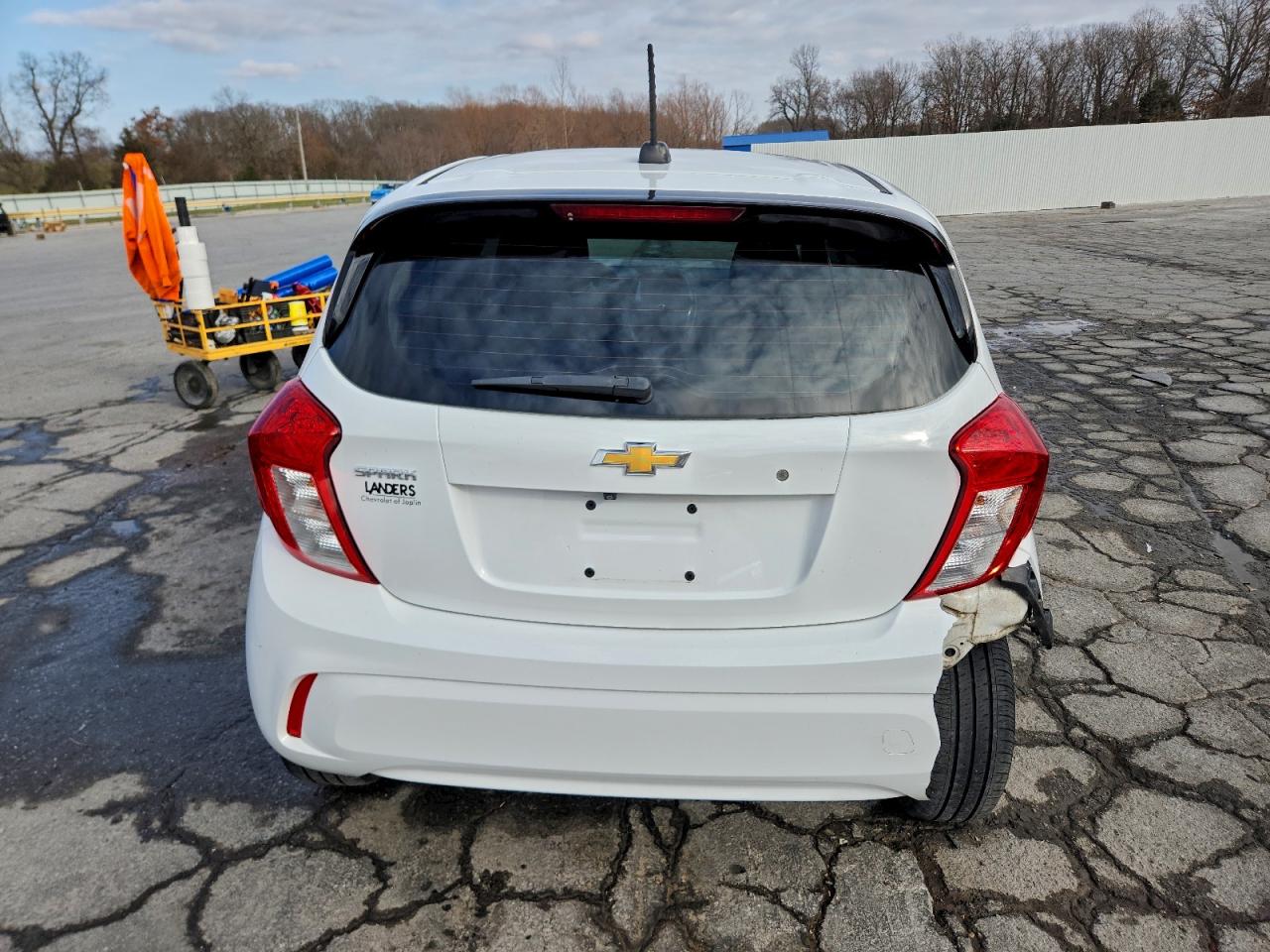 2019 CHEVROLET SPARK LS photo 6
