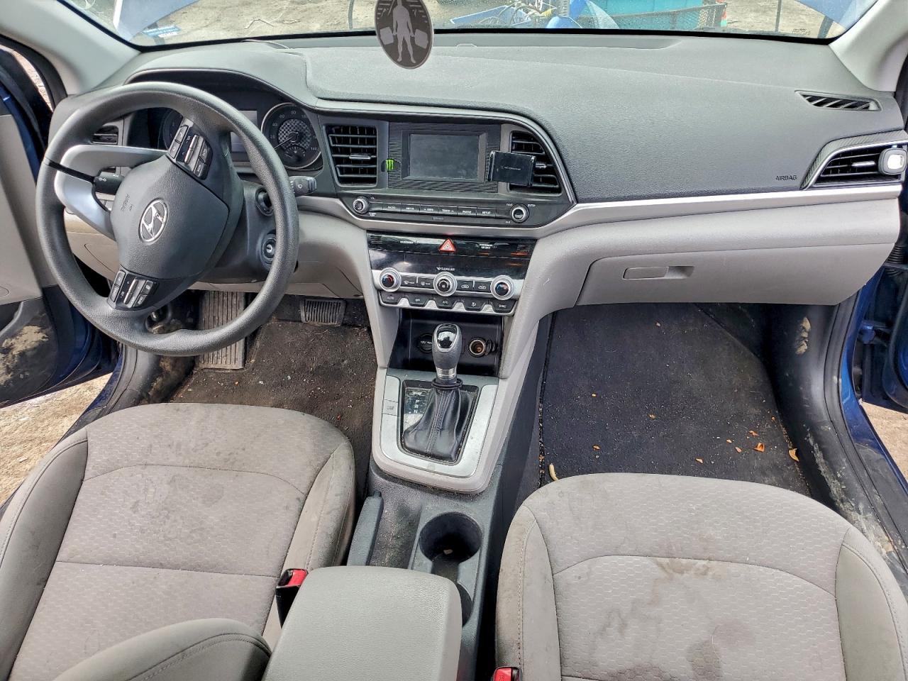 2020 HYUNDAI ELANTRA SE photo 8