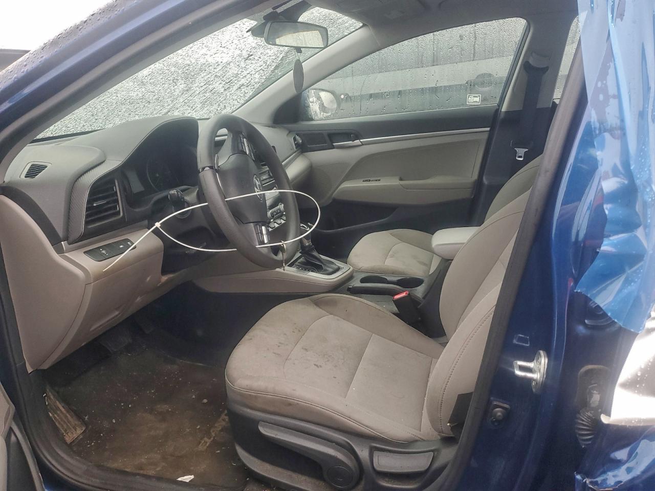 2020 HYUNDAI ELANTRA SE photo 7