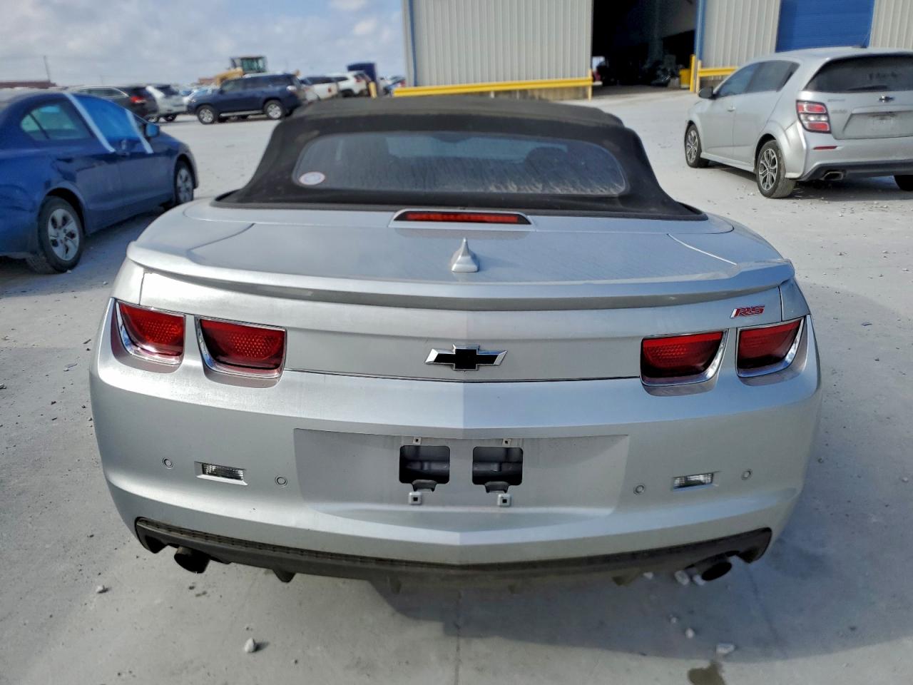 2011 CHEVROLET CAMARO LT photo 6