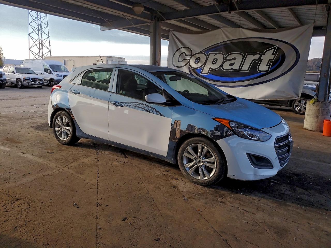 2017 HYUNDAI ELANTRA GT photo 7