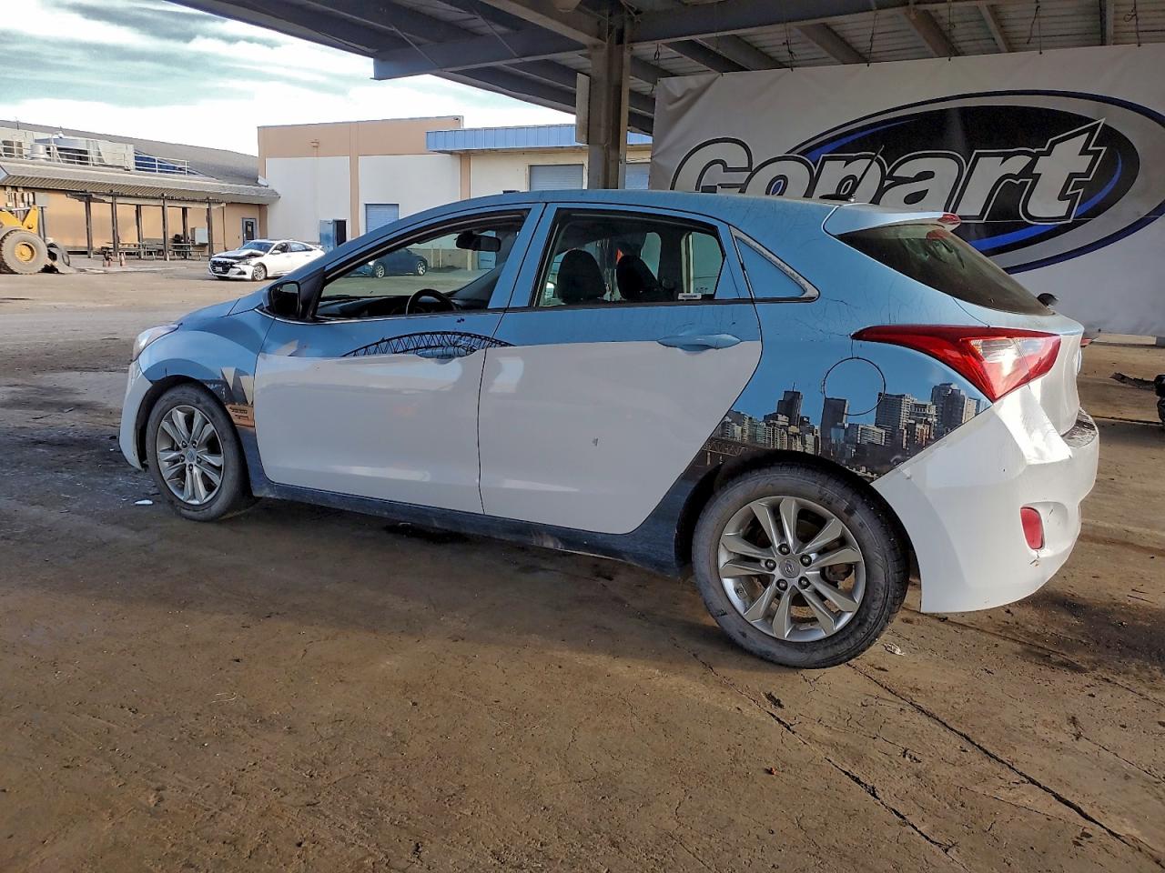 2017 HYUNDAI ELANTRA GT photo 3