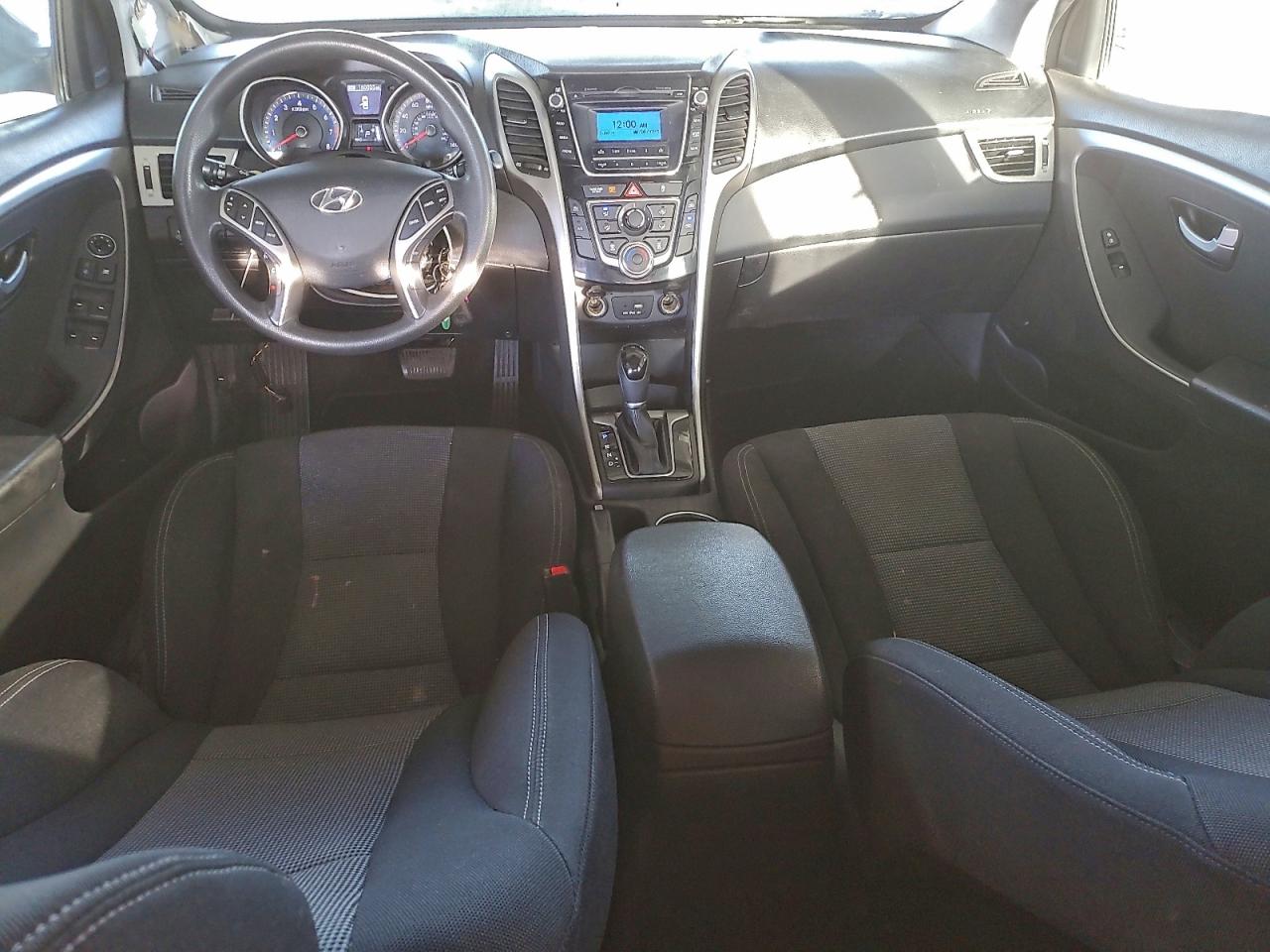 2017 HYUNDAI ELANTRA GT photo 15