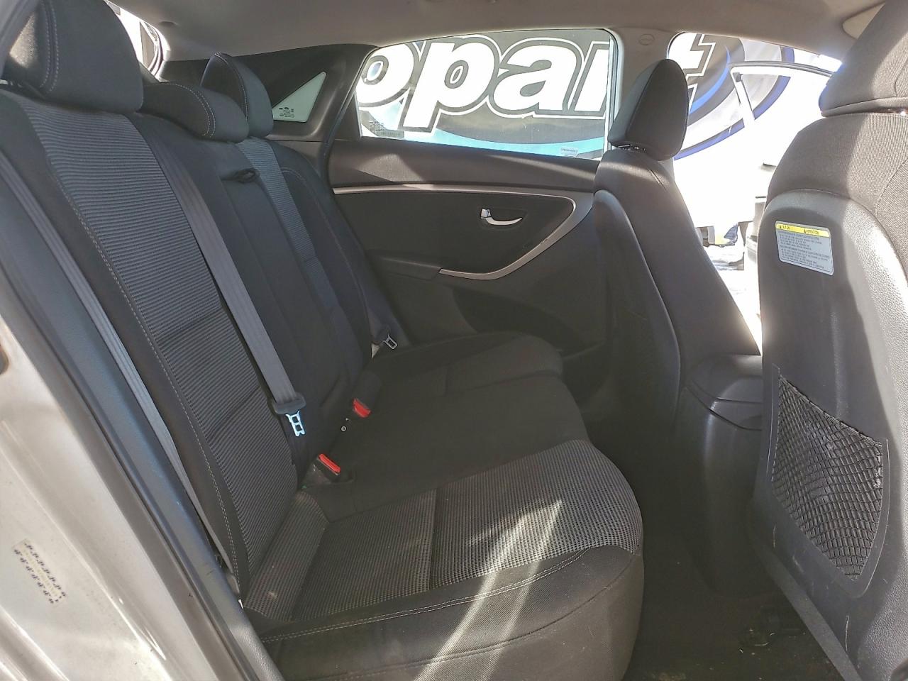 2017 HYUNDAI ELANTRA GT photo 19