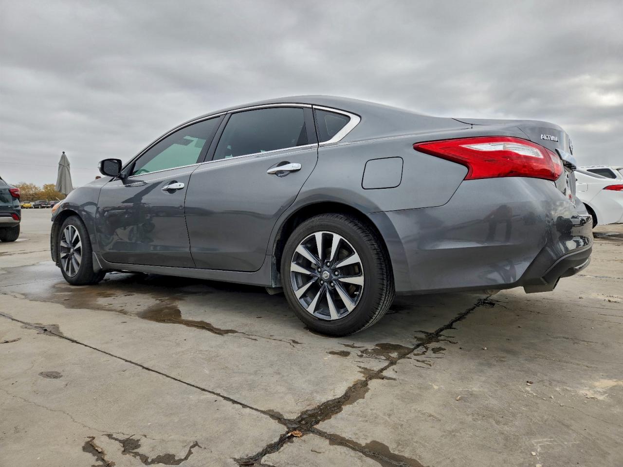 2017 NISSAN ALTIMA 2.5 SV photo 2