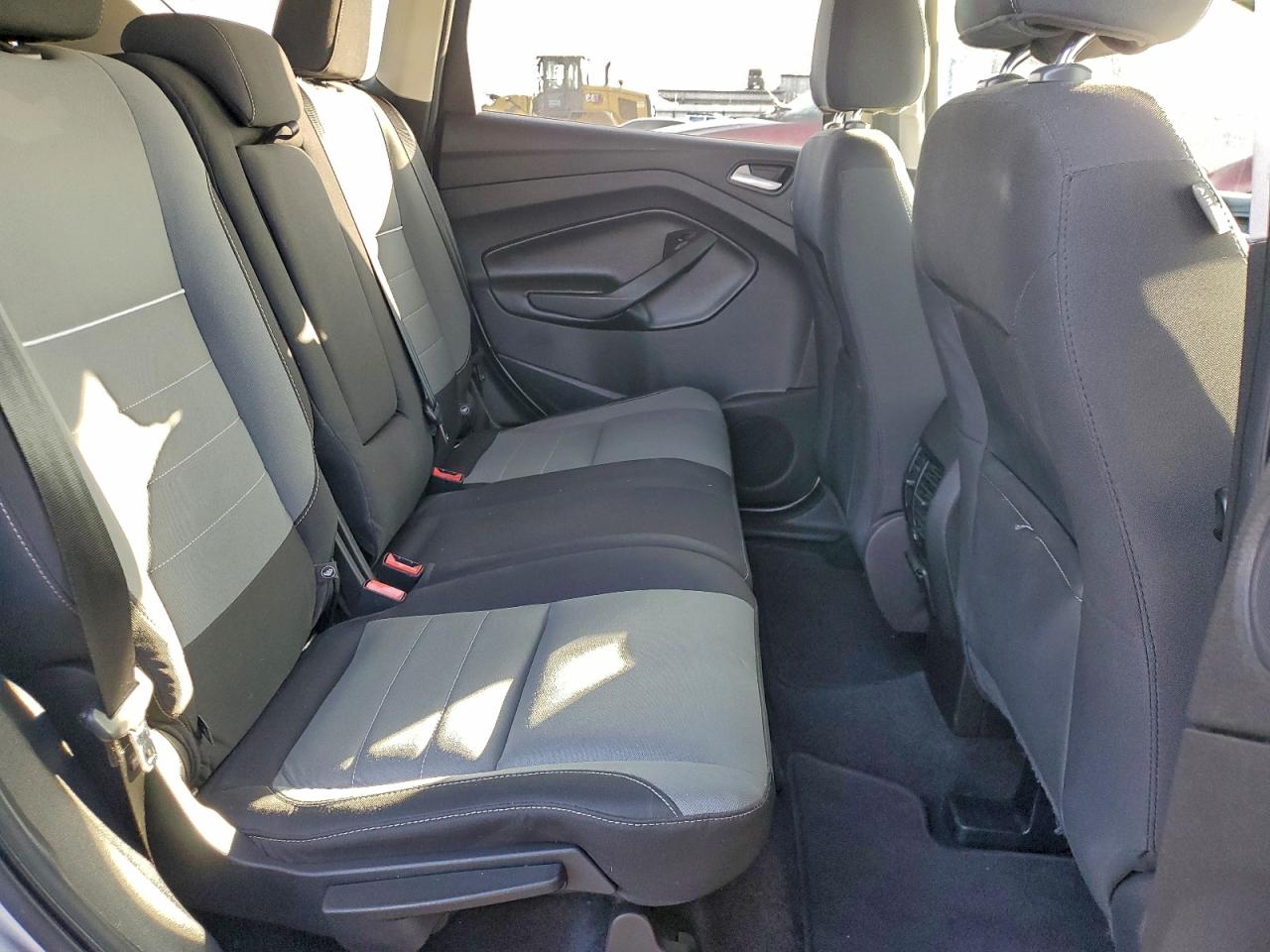 2015 FORD ESCAPE SE photo 28