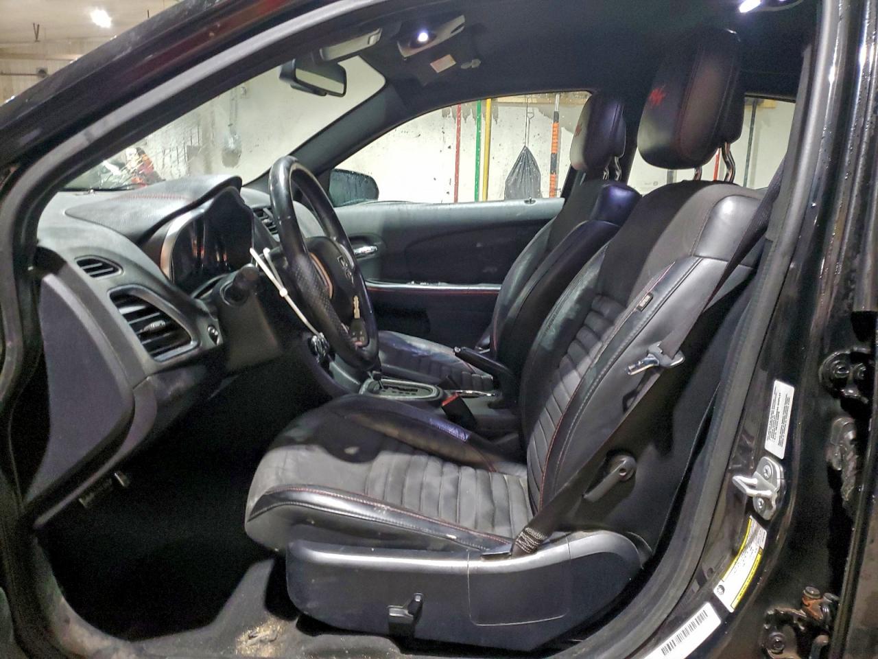 2014 DODGE AVENGER R/T photo 7