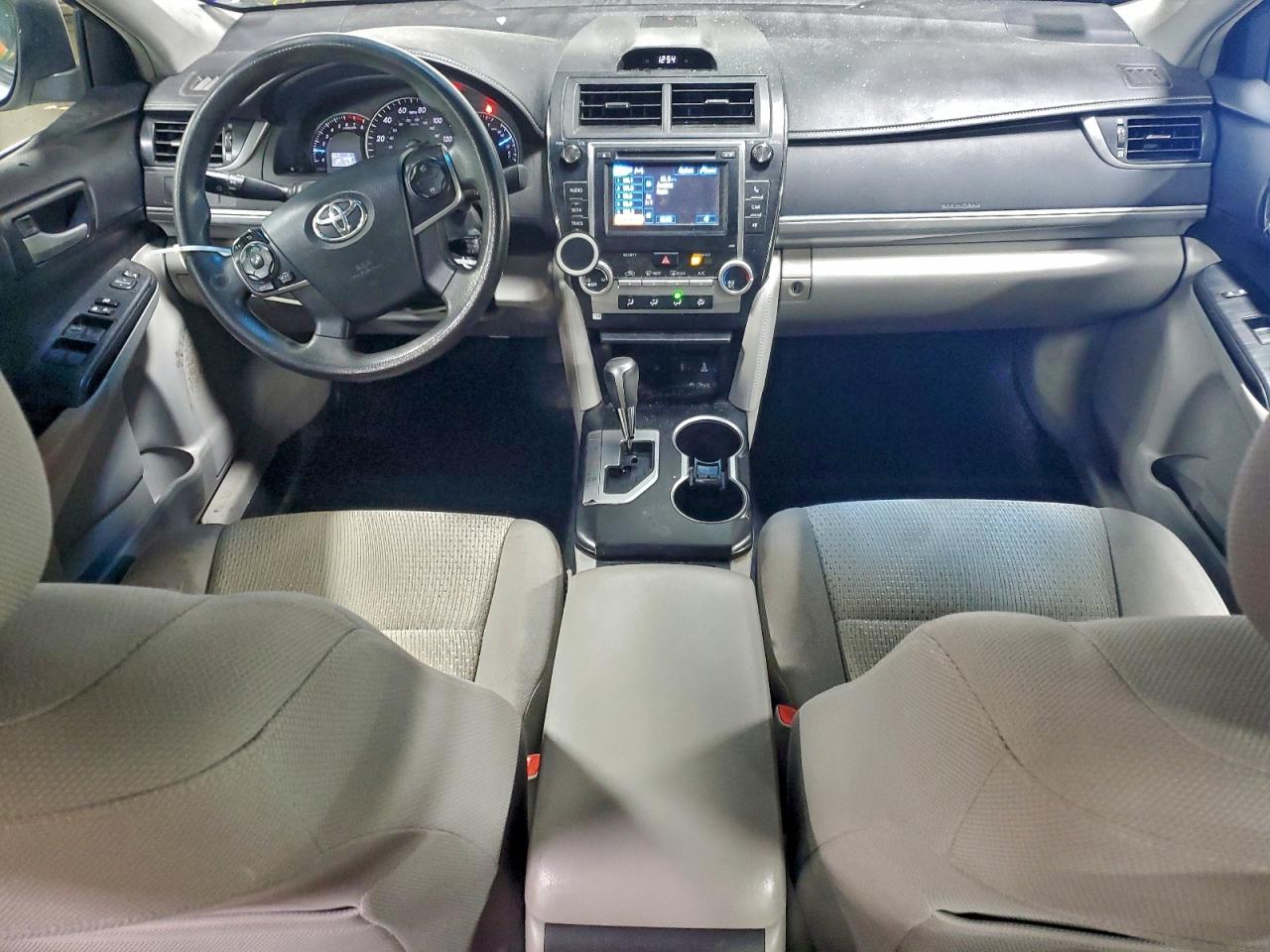 2013 TOYOTA CAMRY L photo 8