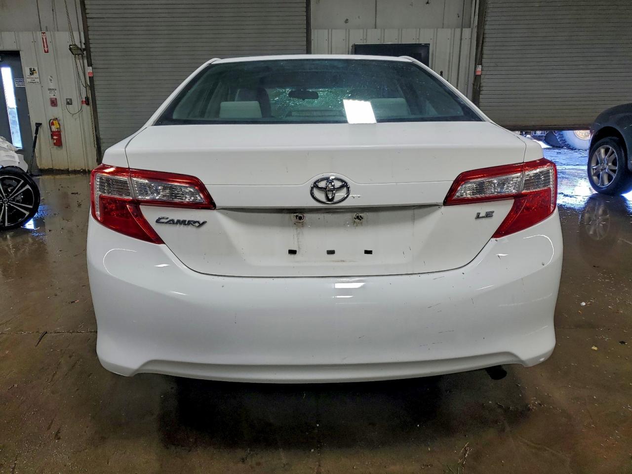2013 TOYOTA CAMRY L photo 6