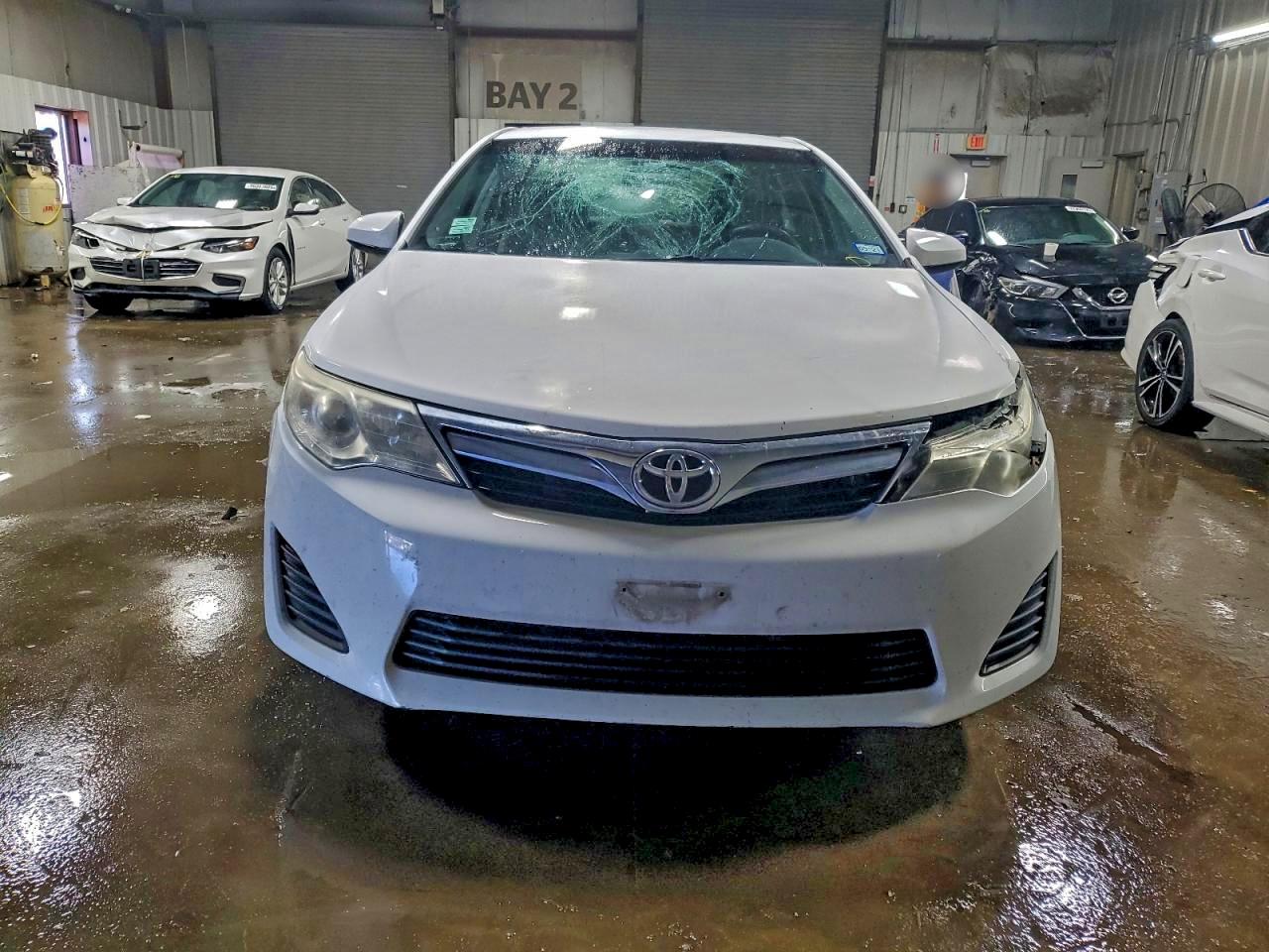 2013 TOYOTA CAMRY L photo 5