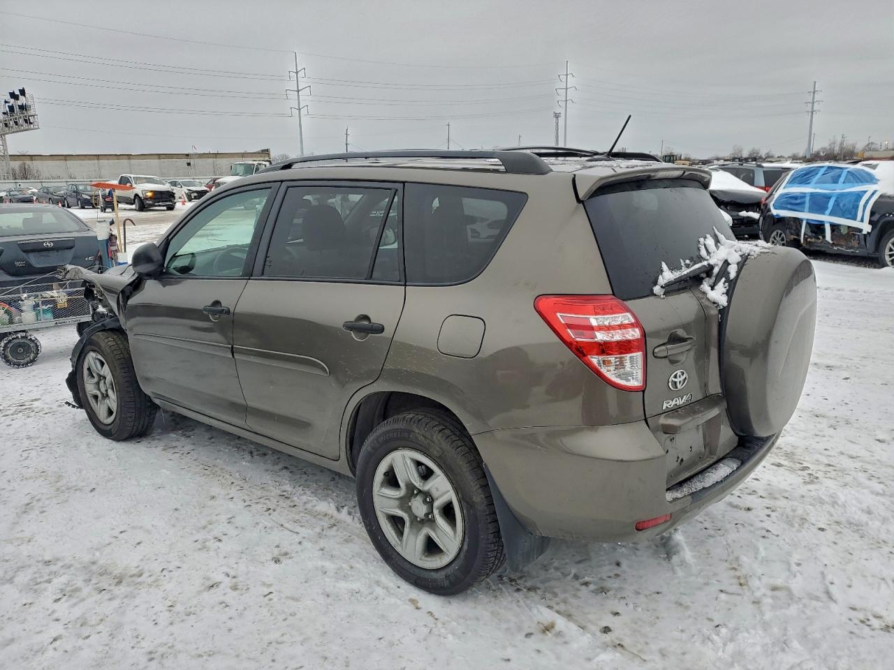 2011 TOYOTA RAV4 photo 2