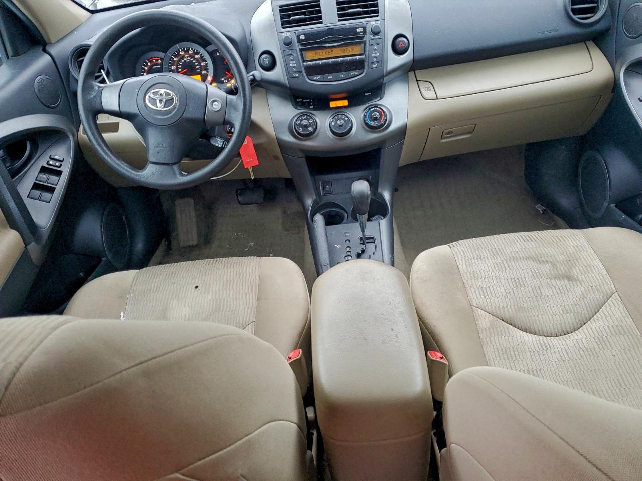 2011 TOYOTA RAV4 photo 8