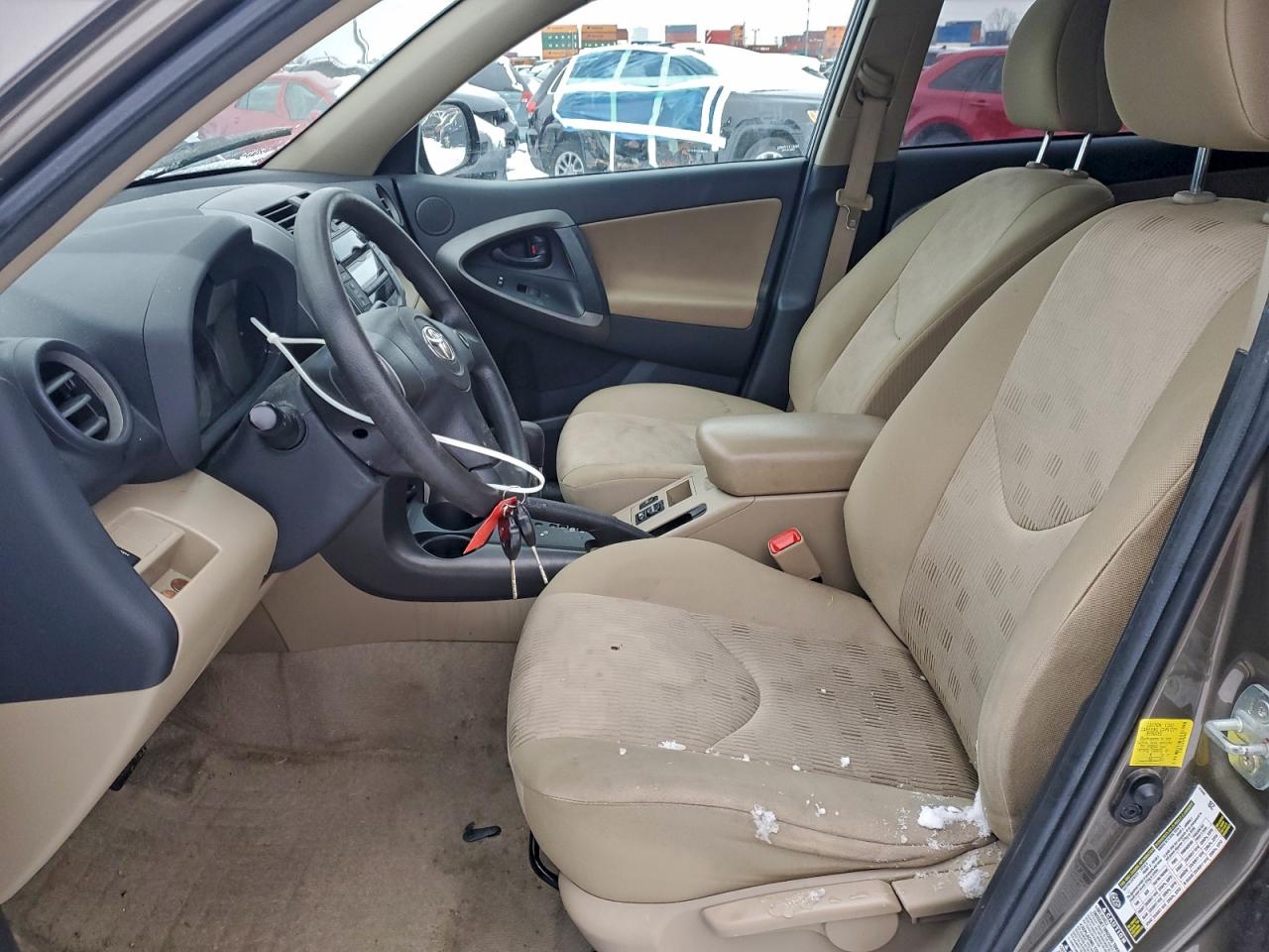 2011 TOYOTA RAV4 photo 7
