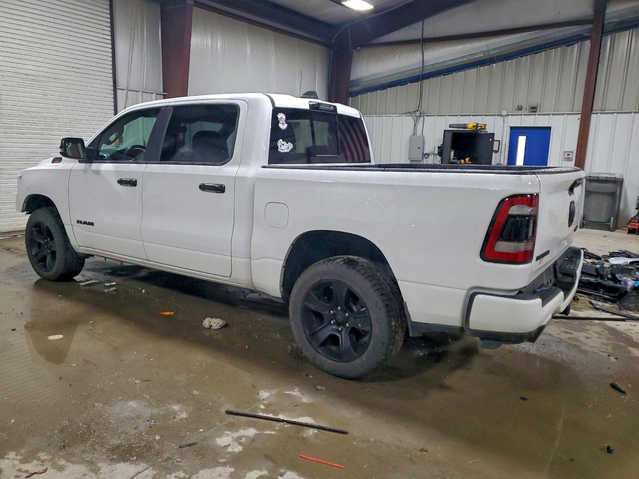 2023 RAM 1500 BIG HORN photo 2