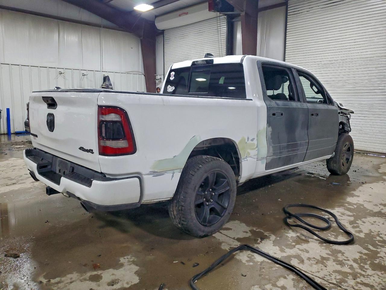 2023 RAM 1500 BIG HORN photo 3