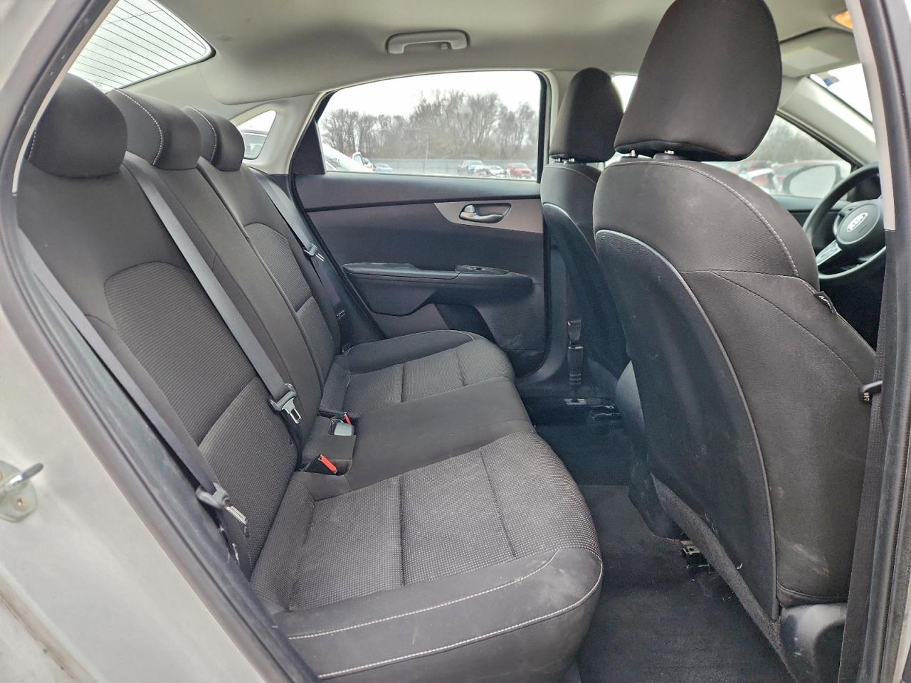 2021 KIA FORTE FE photo 28