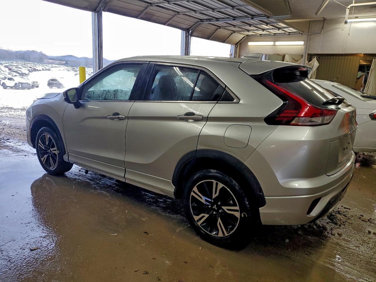 2024 MITSUBISHI ECLIPSE CROSS SE photo 3