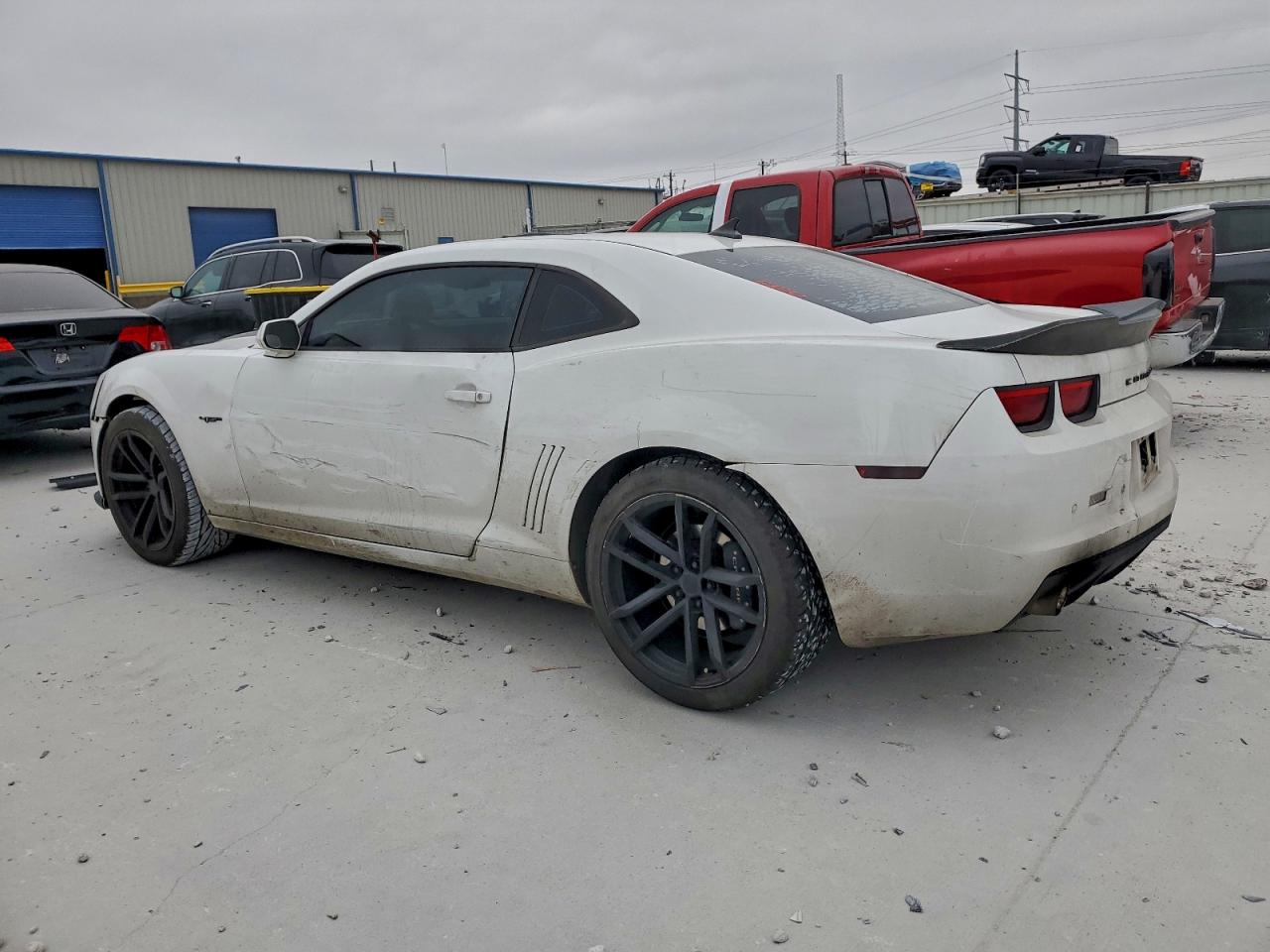 2013 CHEVROLET CAMARO LT photo 2