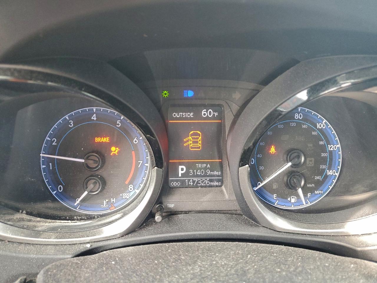 2014 TOYOTA COROLLA L photo 9