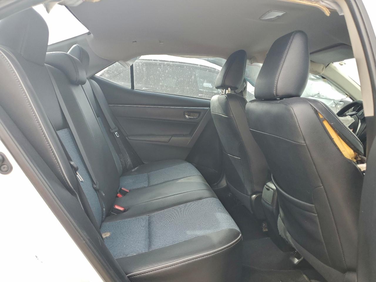 2014 TOYOTA COROLLA L photo 10