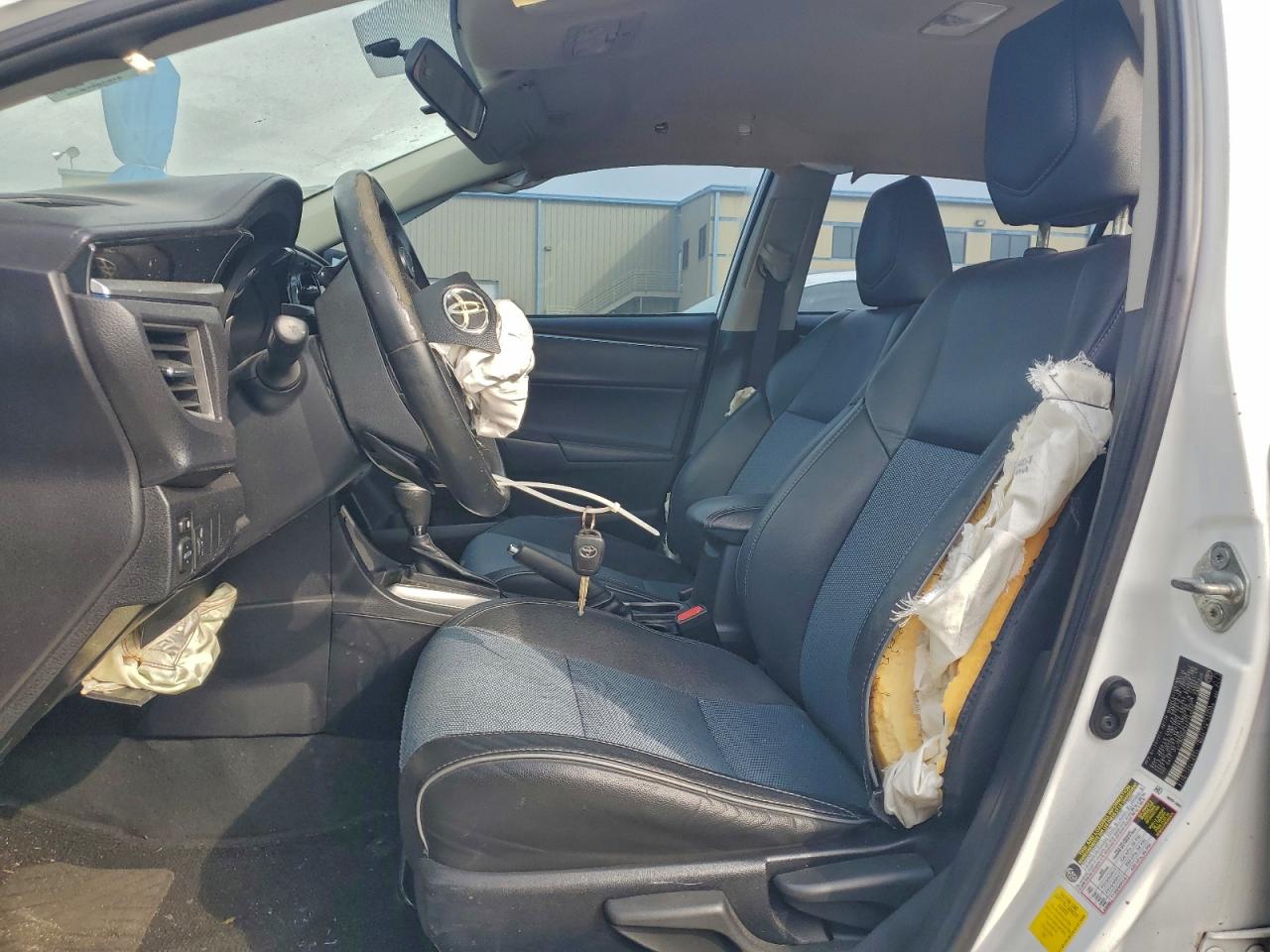 2014 TOYOTA COROLLA L photo 7