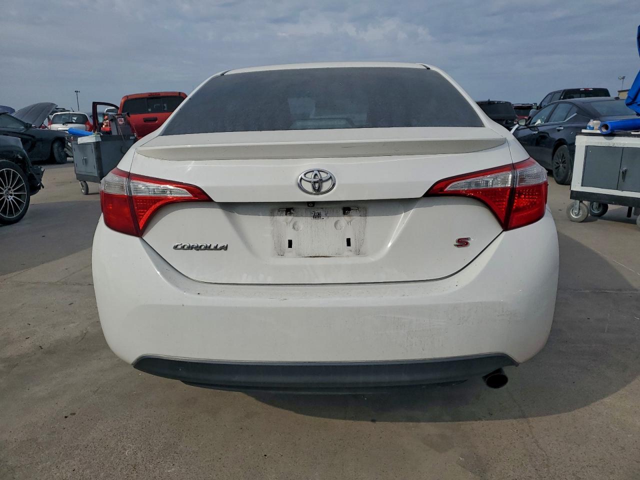 2014 TOYOTA COROLLA L photo 6