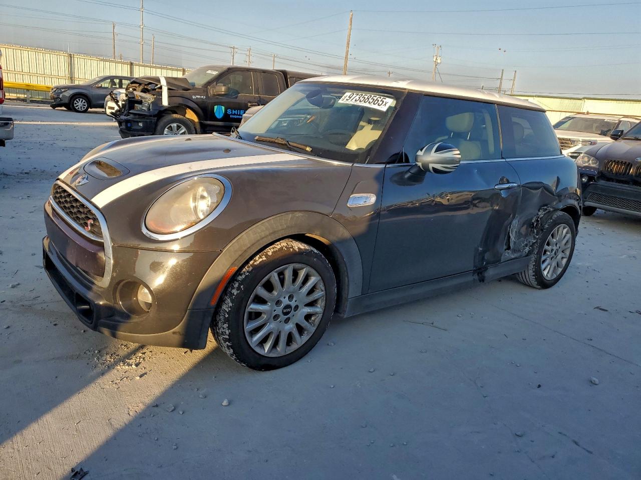 2016 MINI COOPER