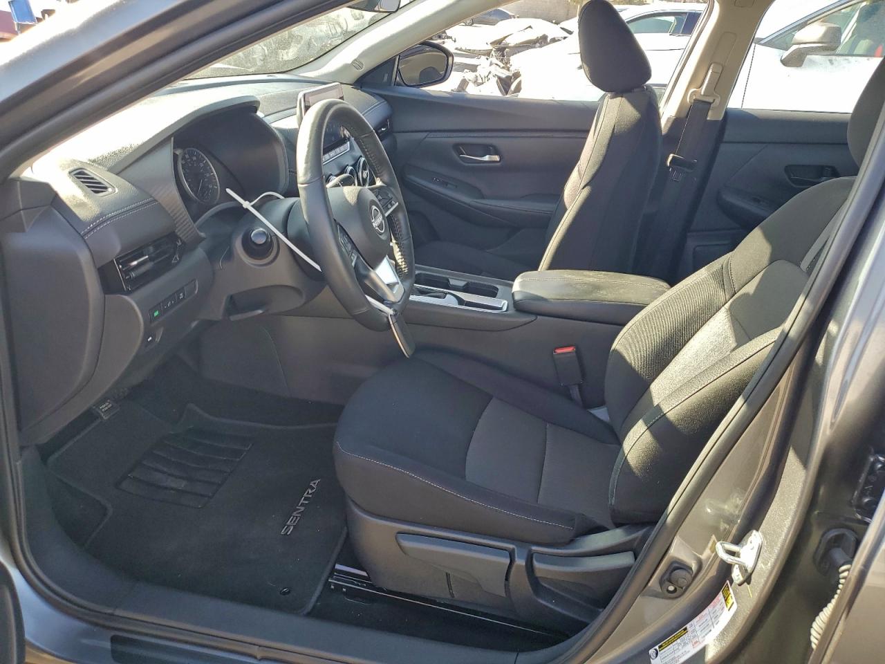 2025 NISSAN SENTRA SV photo 13