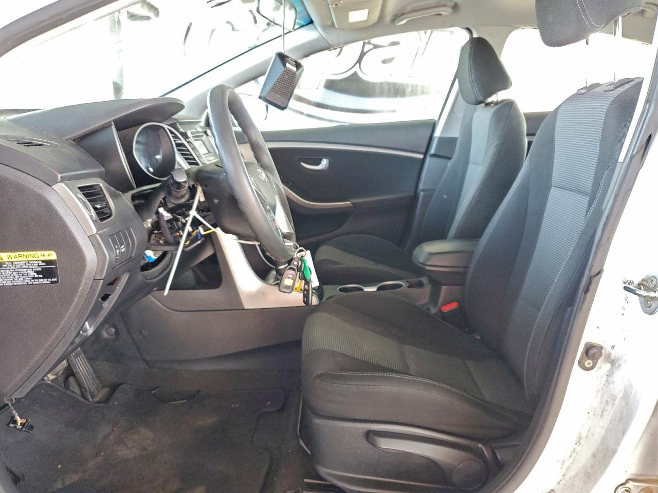 2017 HYUNDAI ELANTRA GT photo 7