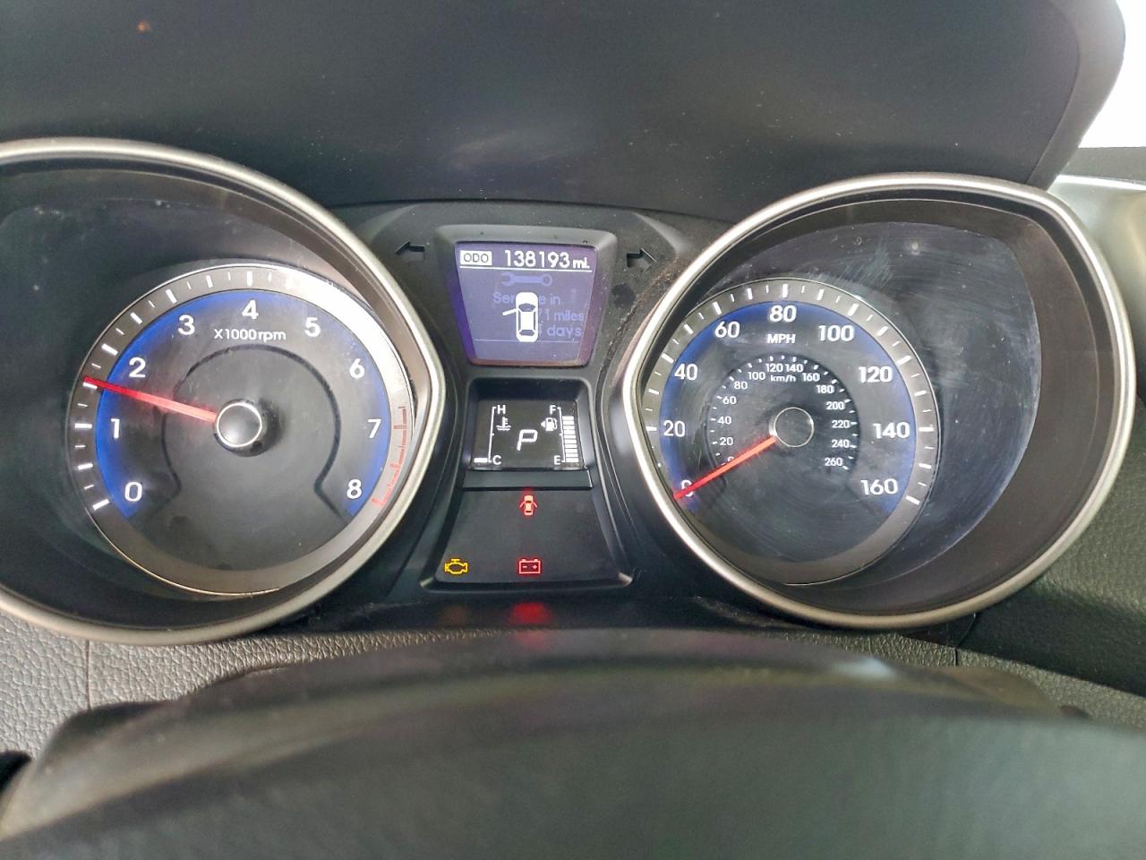 2017 HYUNDAI ELANTRA GT photo 9