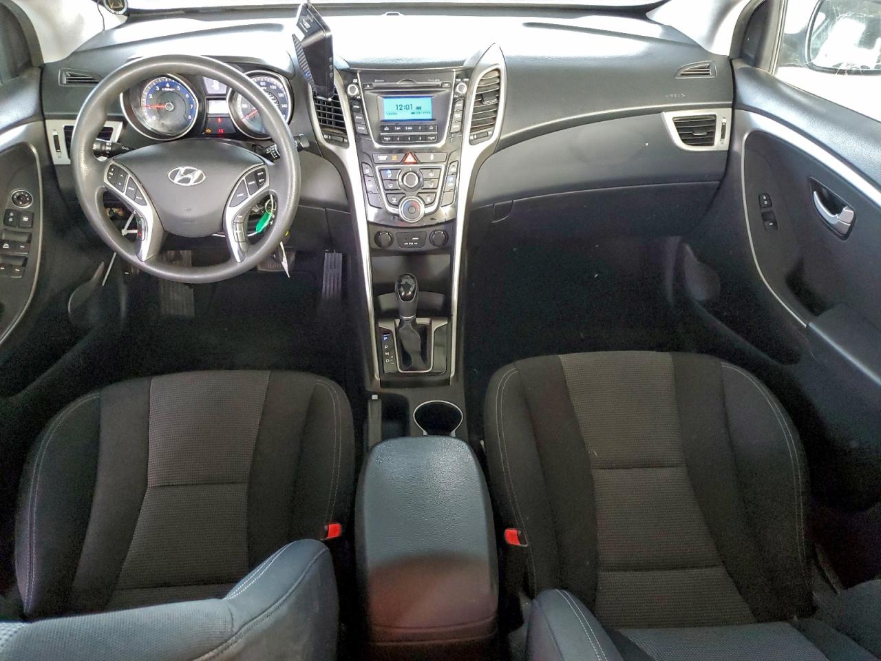 2017 HYUNDAI ELANTRA GT photo 8