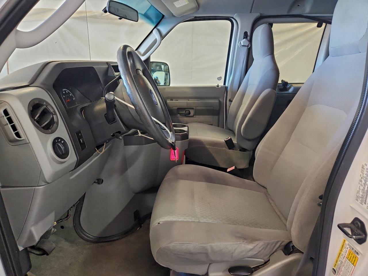 2011 FORD ECONOLINE E350 SUPER DUTY WAGON photo 19
