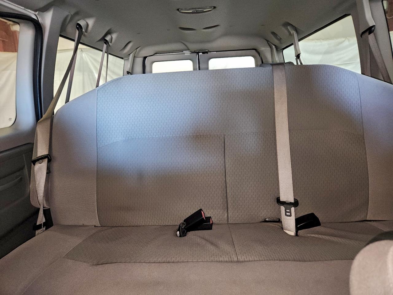 2011 FORD ECONOLINE E350 SUPER DUTY WAGON photo 28