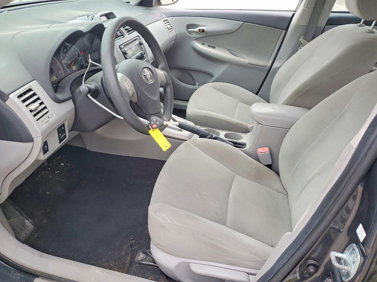 2012 TOYOTA COROLLA BASE photo 19