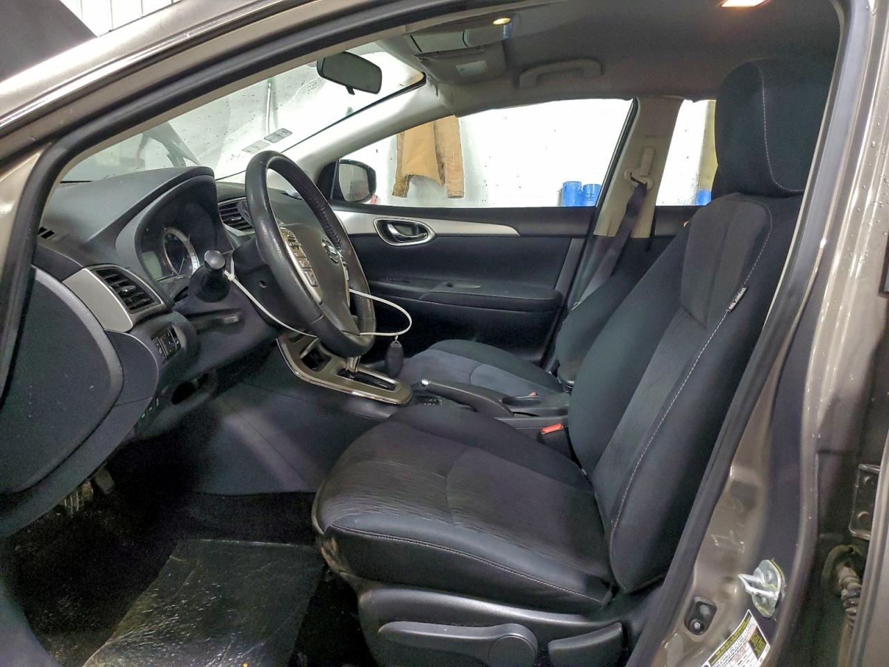 2015 NISSAN SENTRA S photo 13