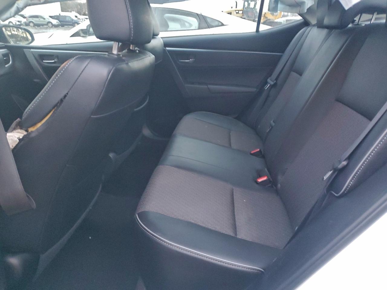 2014 TOYOTA COROLLA L photo 28