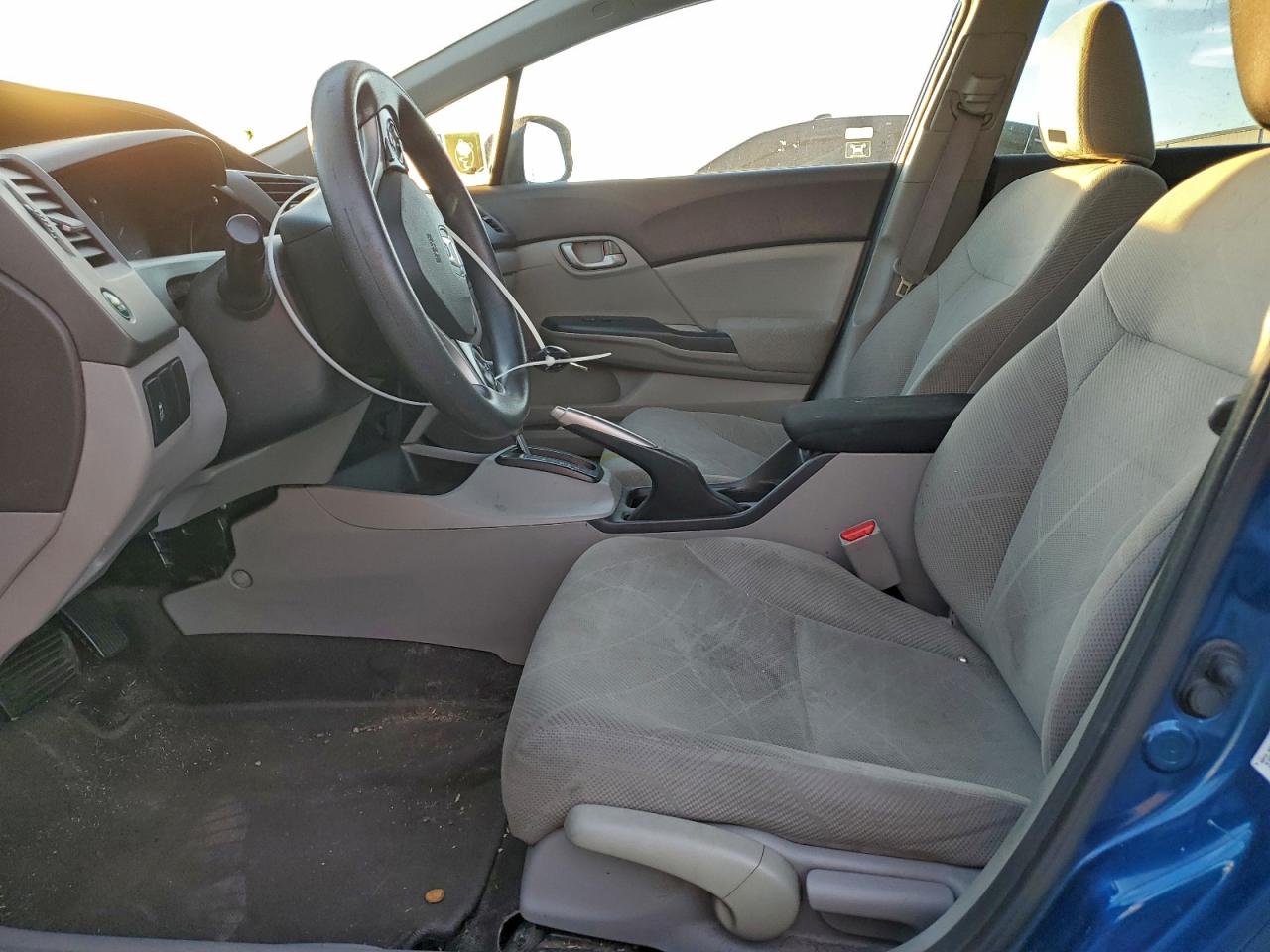 2012 HONDA CIVIC LX photo 7