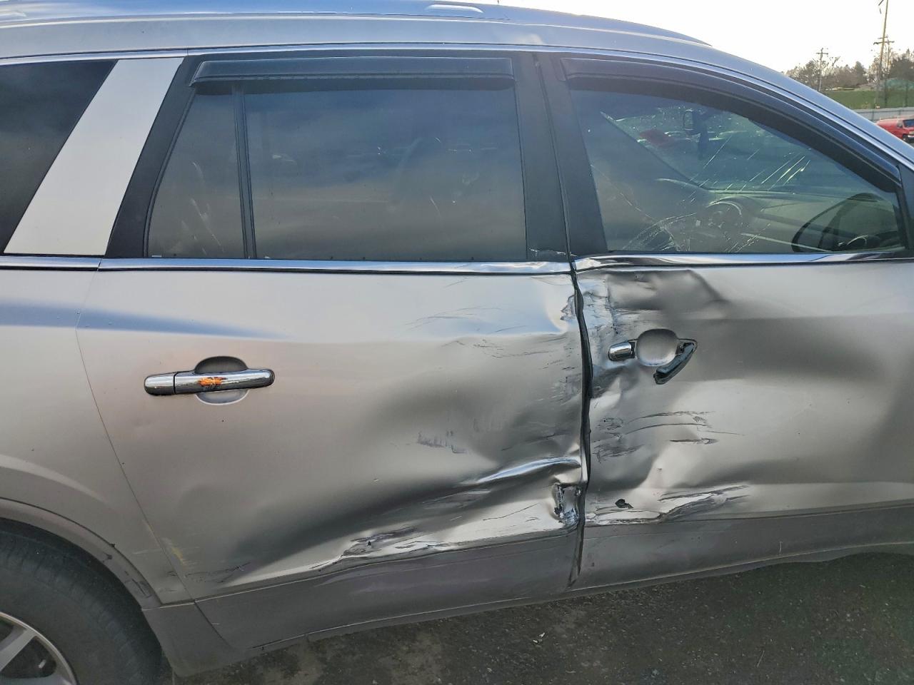 2008 BUICK ENCLAVE CXL photo 11