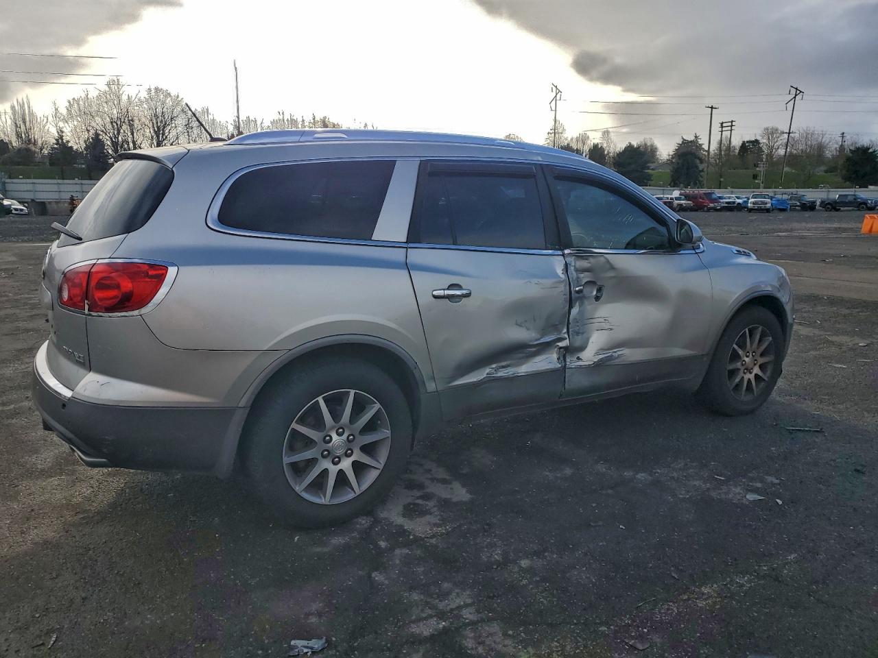 2008 BUICK ENCLAVE CXL photo 3