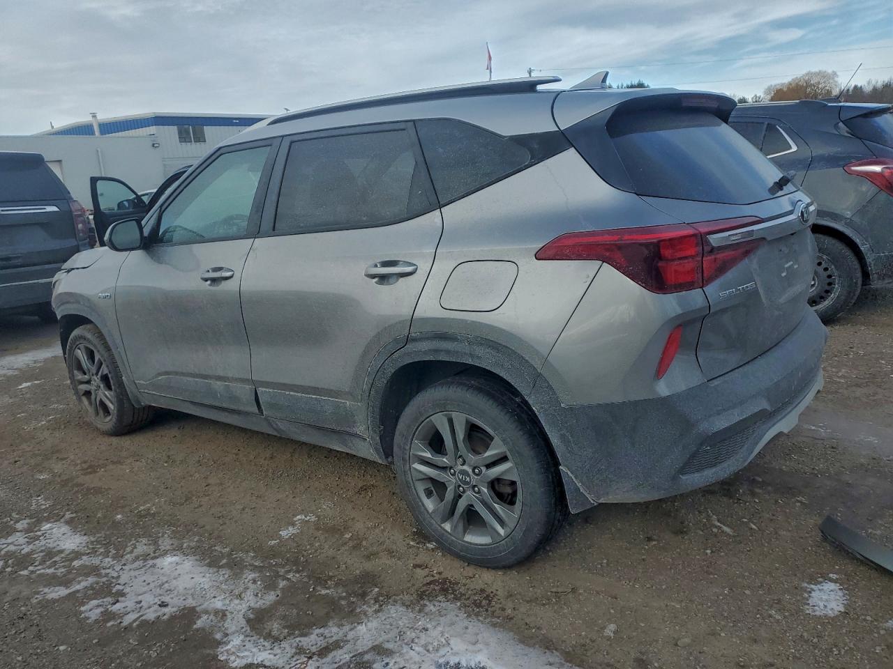 2021 KIA SELTOS LX photo 2