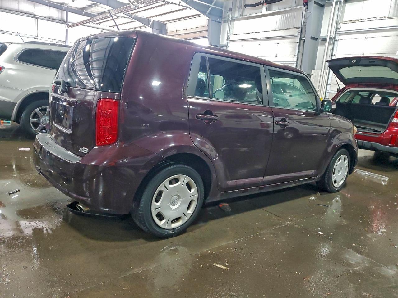 2010 TOYOTA SCION XB photo 3