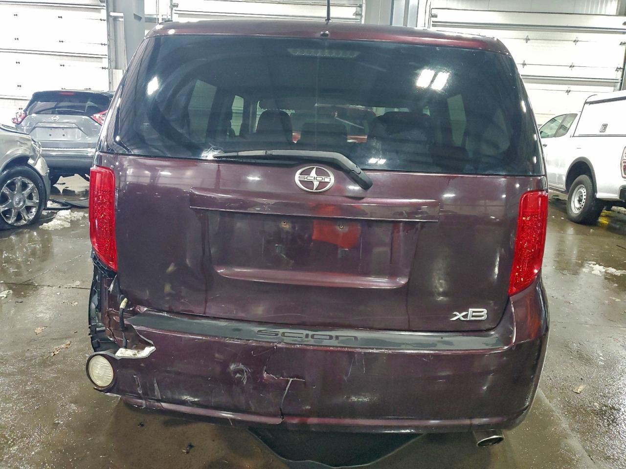 2010 TOYOTA SCION XB photo 6