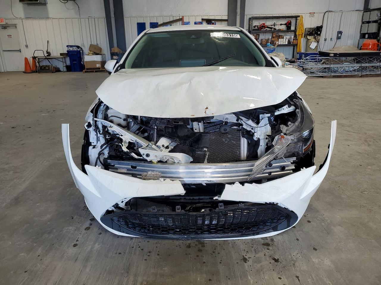 2021 TOYOTA COROLLA LE photo 9