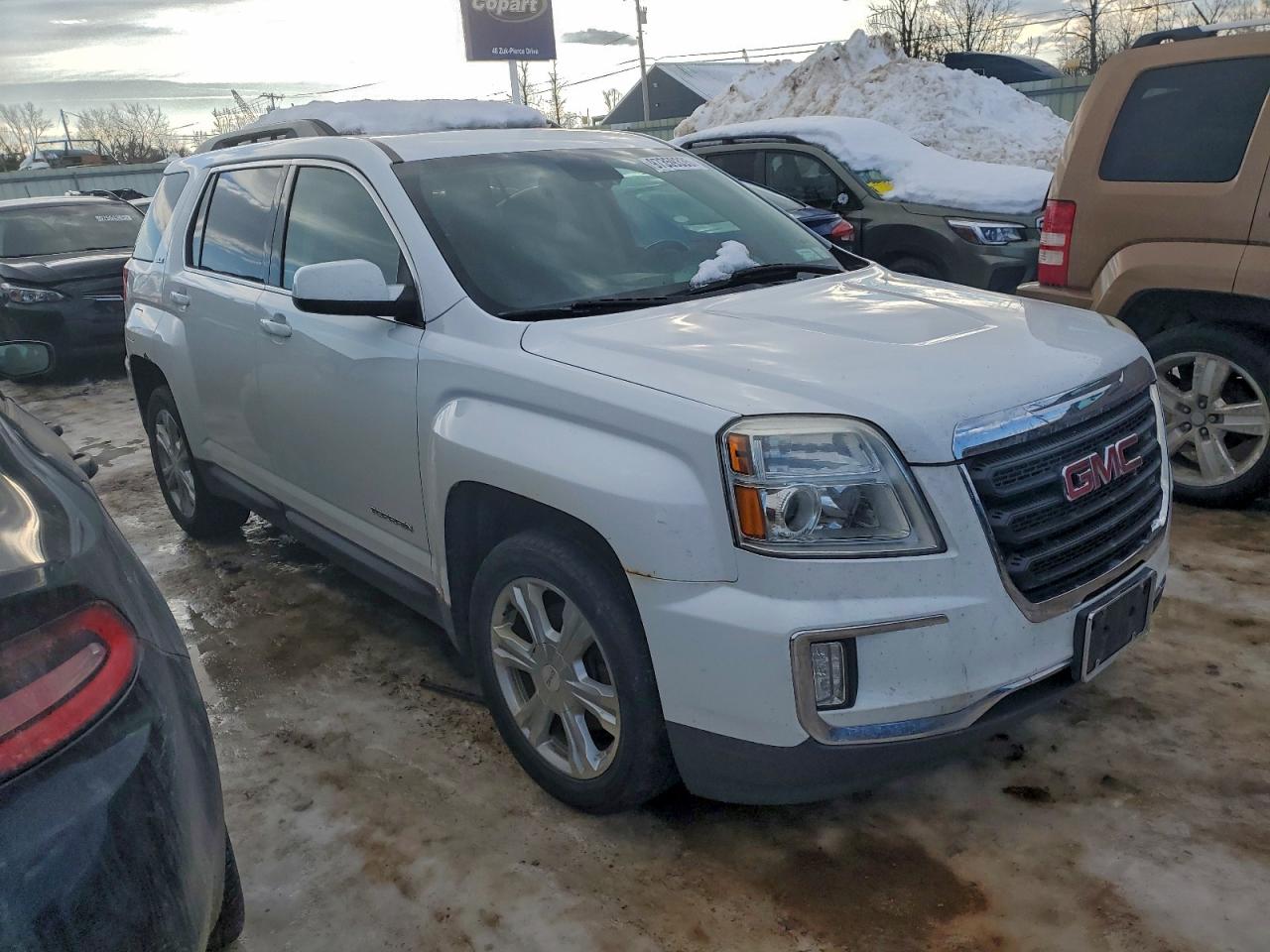 2017 GMC TERRAIN SLE photo 7