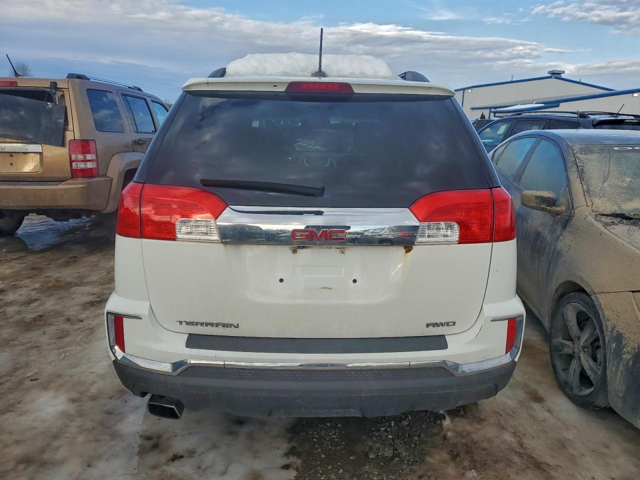 2017 GMC TERRAIN SLE photo 11