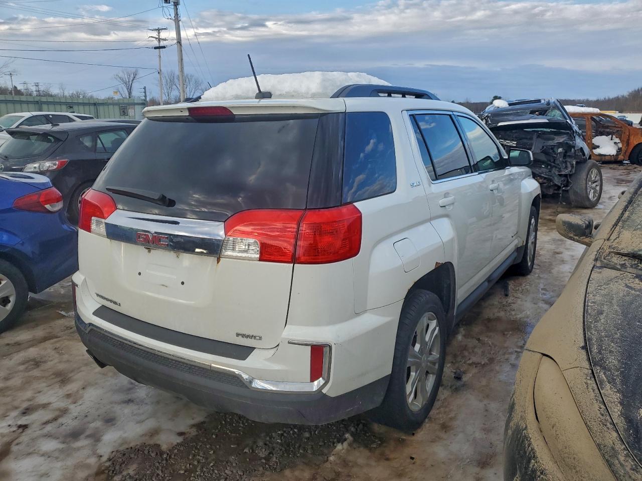 2017 GMC TERRAIN SLE photo 5