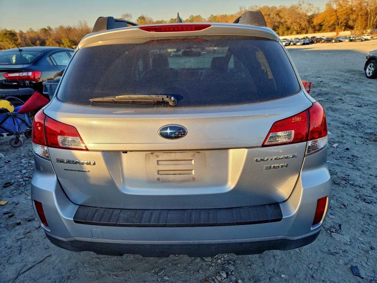 2014 SUBARU OUTBACK 3.6R LIMITED photo 11