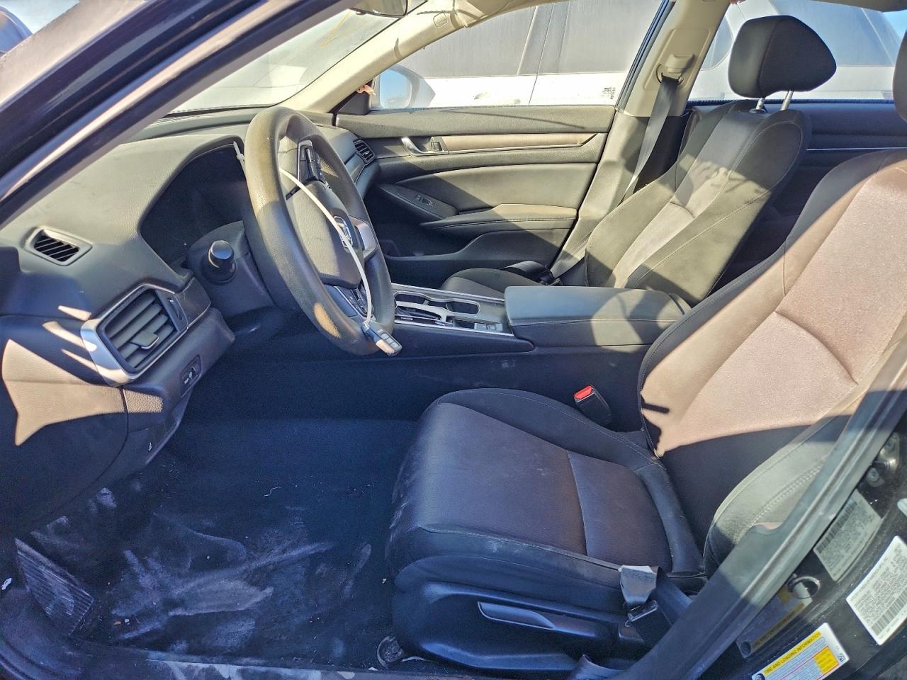 2020 HONDA ACCORD LX photo 13